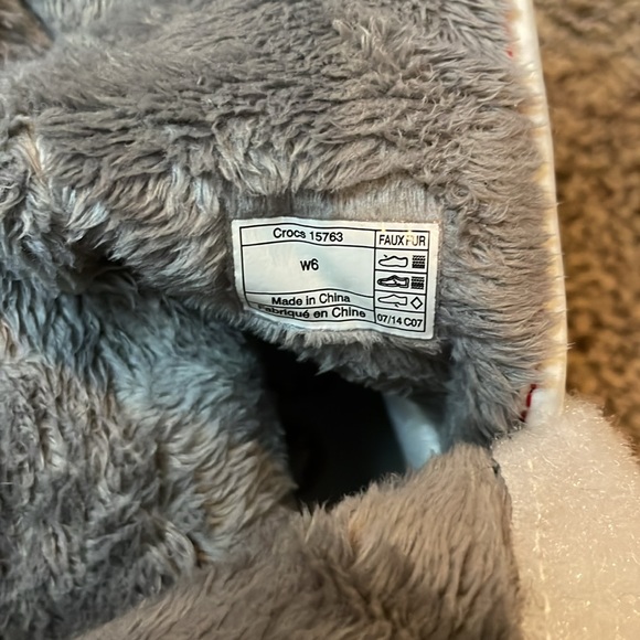 Crocs Lady’s Winter Boots. - Picture 9 of 9